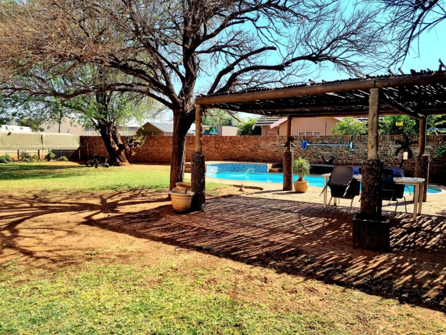 3 Bedroom Property for Sale in Rhodesdene Northern Cape